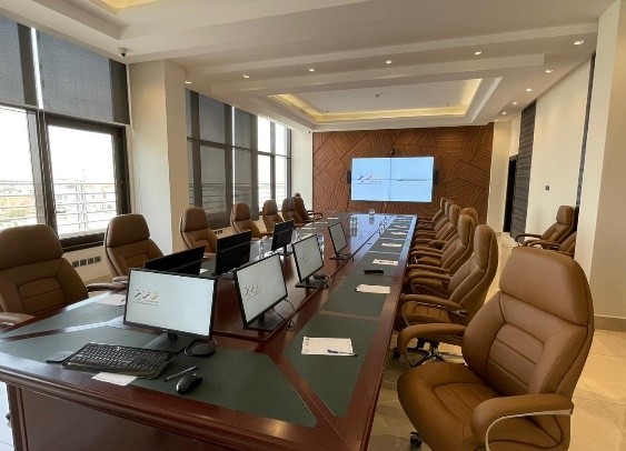 المكاتب الإدارية للشركة السعودية للتنمية والاستثمار التقني بعد التجهيز